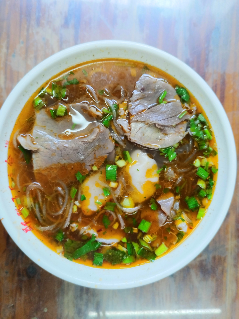 寻味记:湖北郧阳三合汤  郧阳最有名的小吃是三合汤.