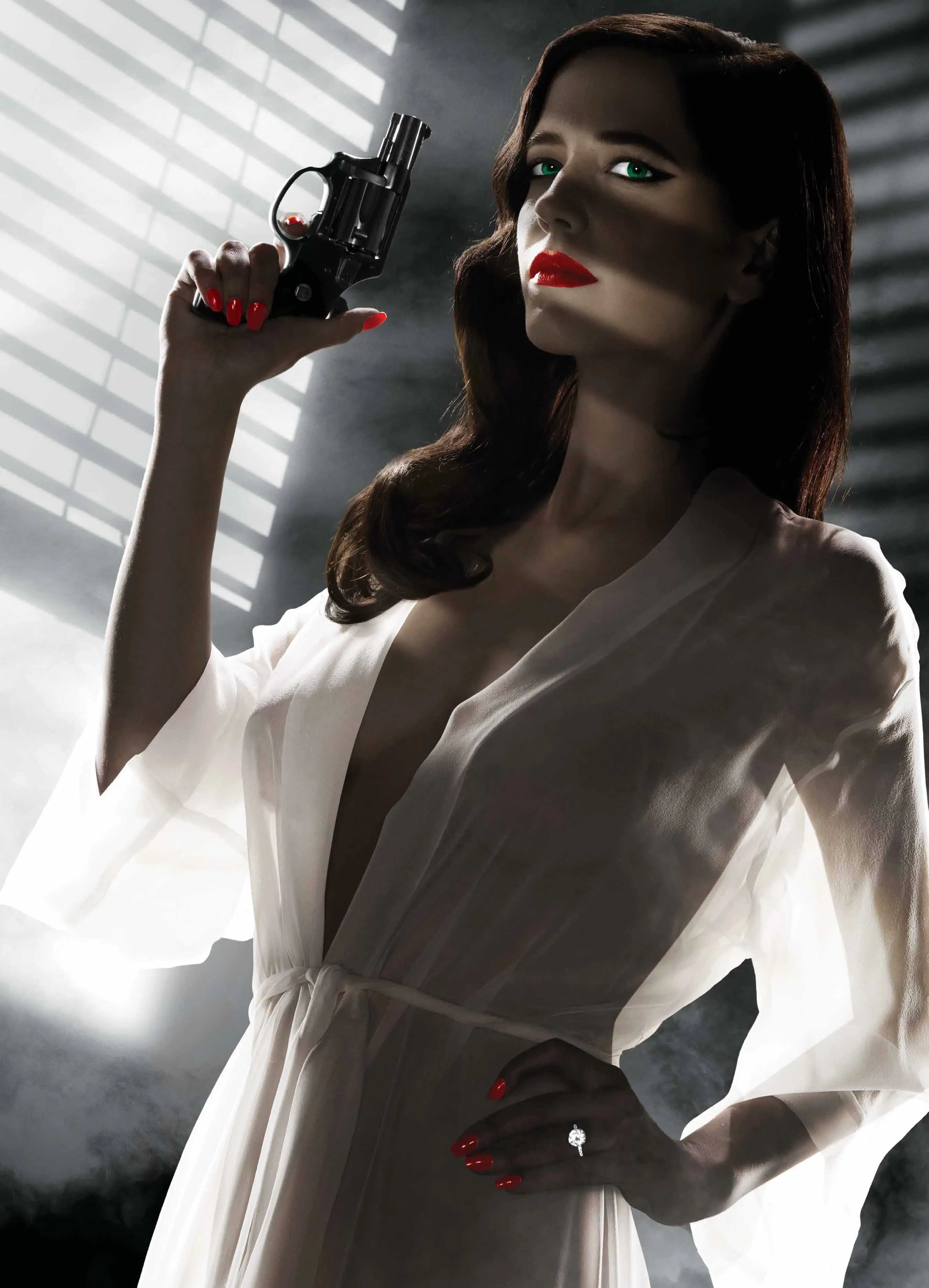 法国女神伊娃格林性感而狂野,007最爱的邦女郎