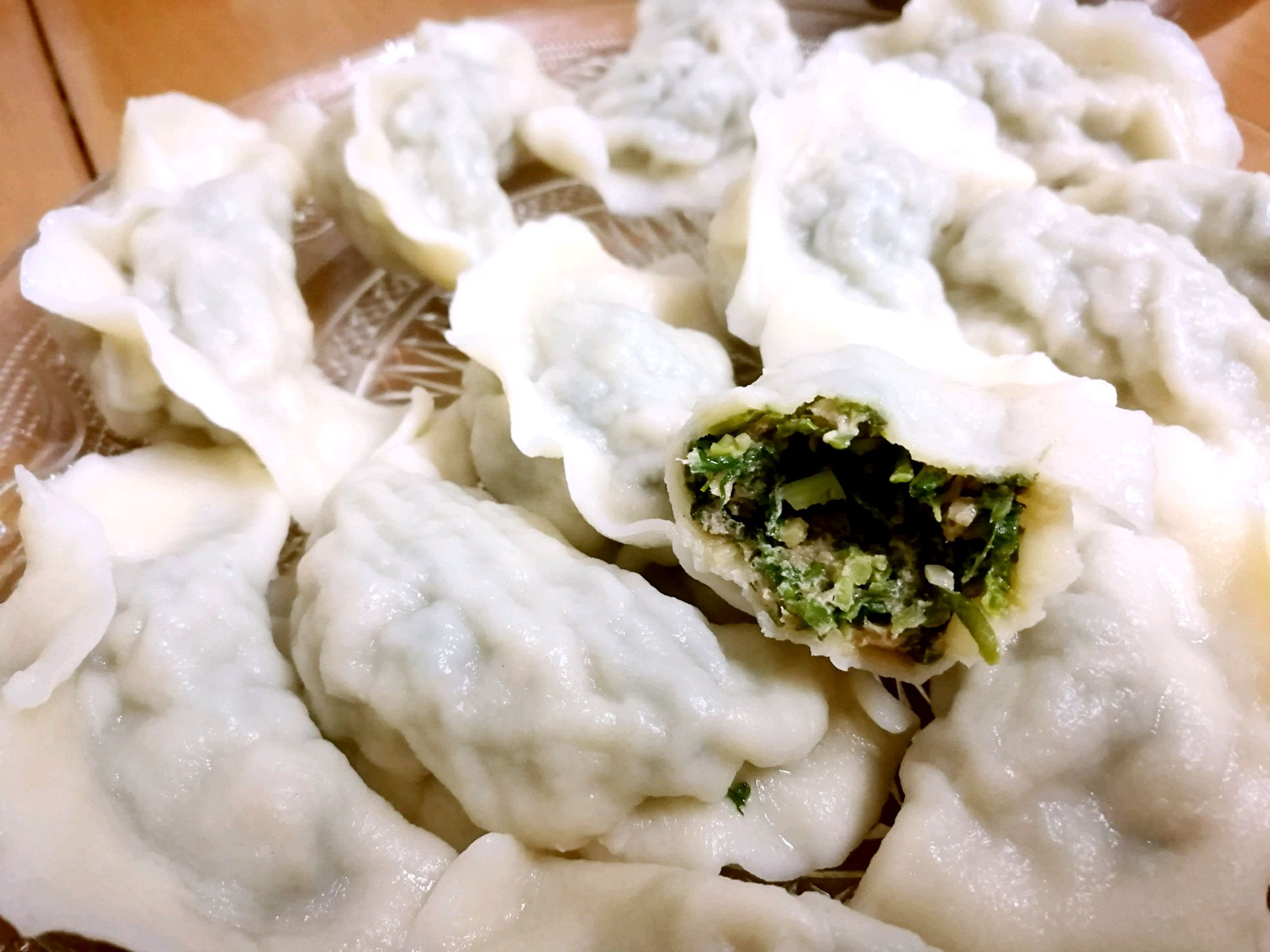 春天,碰到这种菜别手软,一次性囤上10斤,放冰箱冻起来,特方便