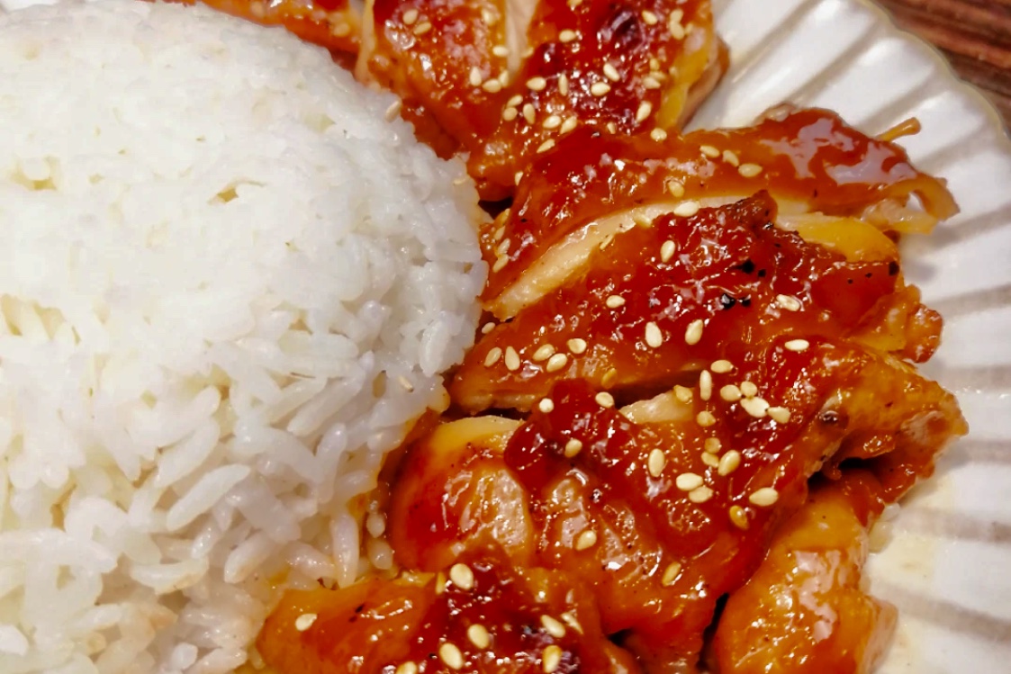 爆汁的叉烧鸡腿饭,儿子隔三差五就想着吃,大口吃肉配米饭太过瘾
