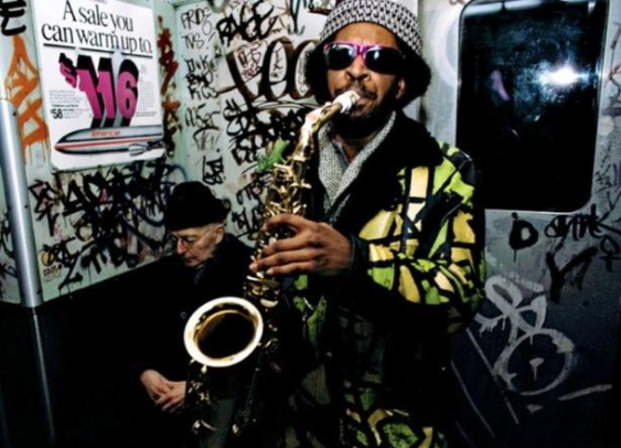 老照片:80年代的美国纽约地铁,这样的环境是否出乎你的意料