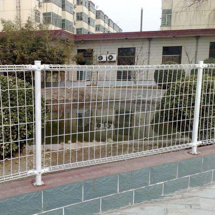 卷圈护栏网折弯隔离栅隔离网防护网厂家库存出炉