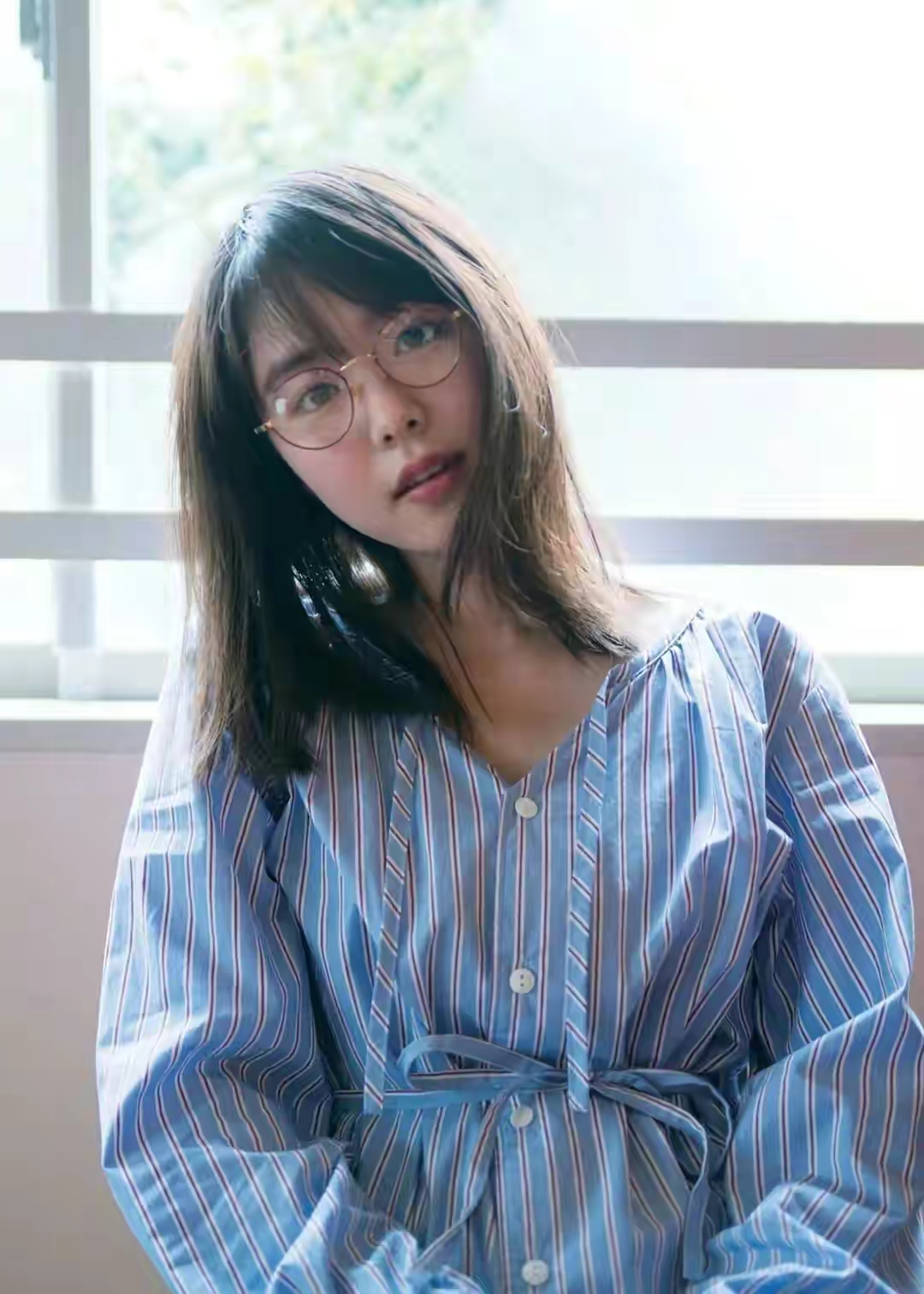 唐田英里佳写真