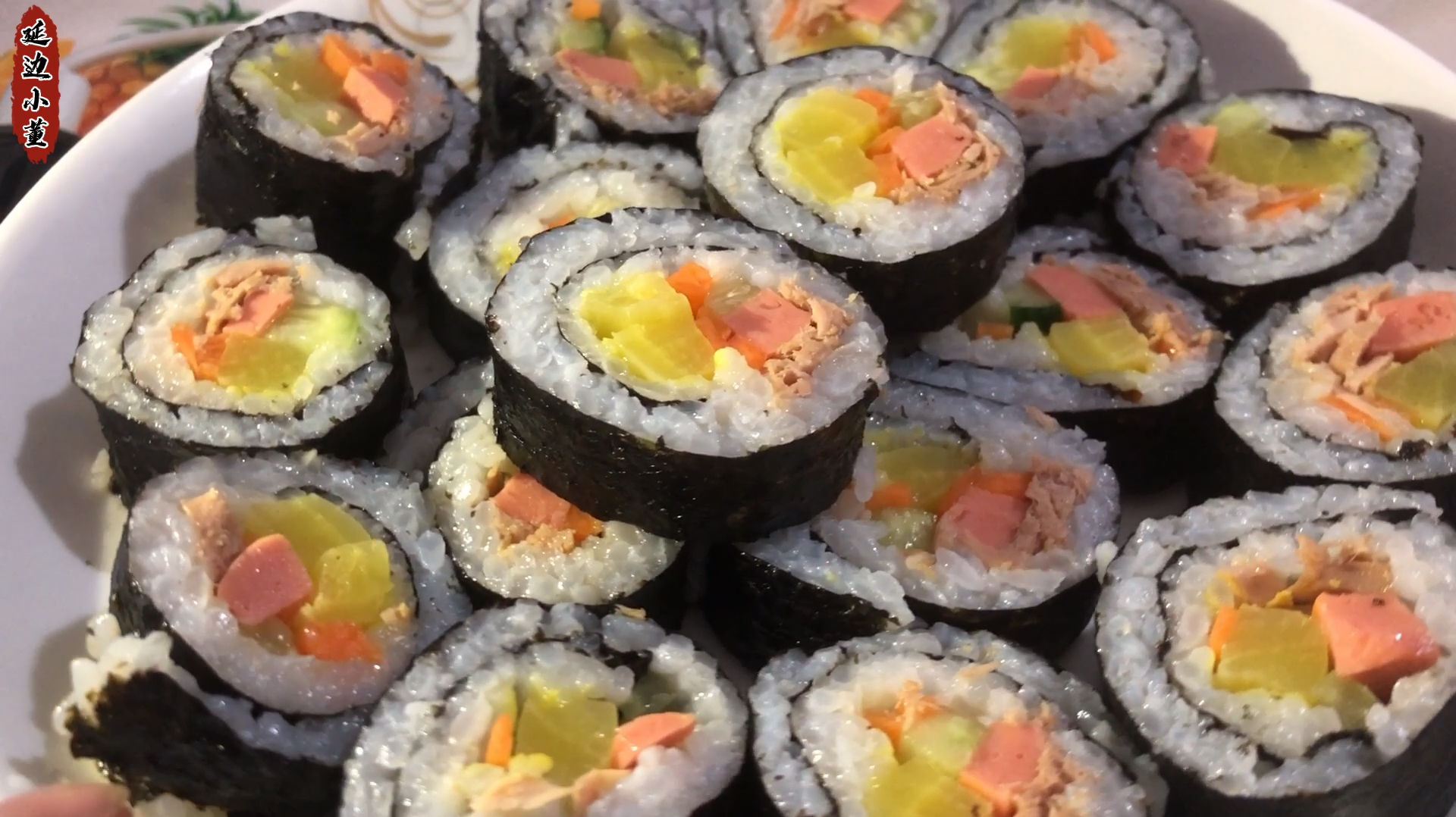 想吃紫菜卷不用去店里,买回食材自己在家卷,制作简单又实惠