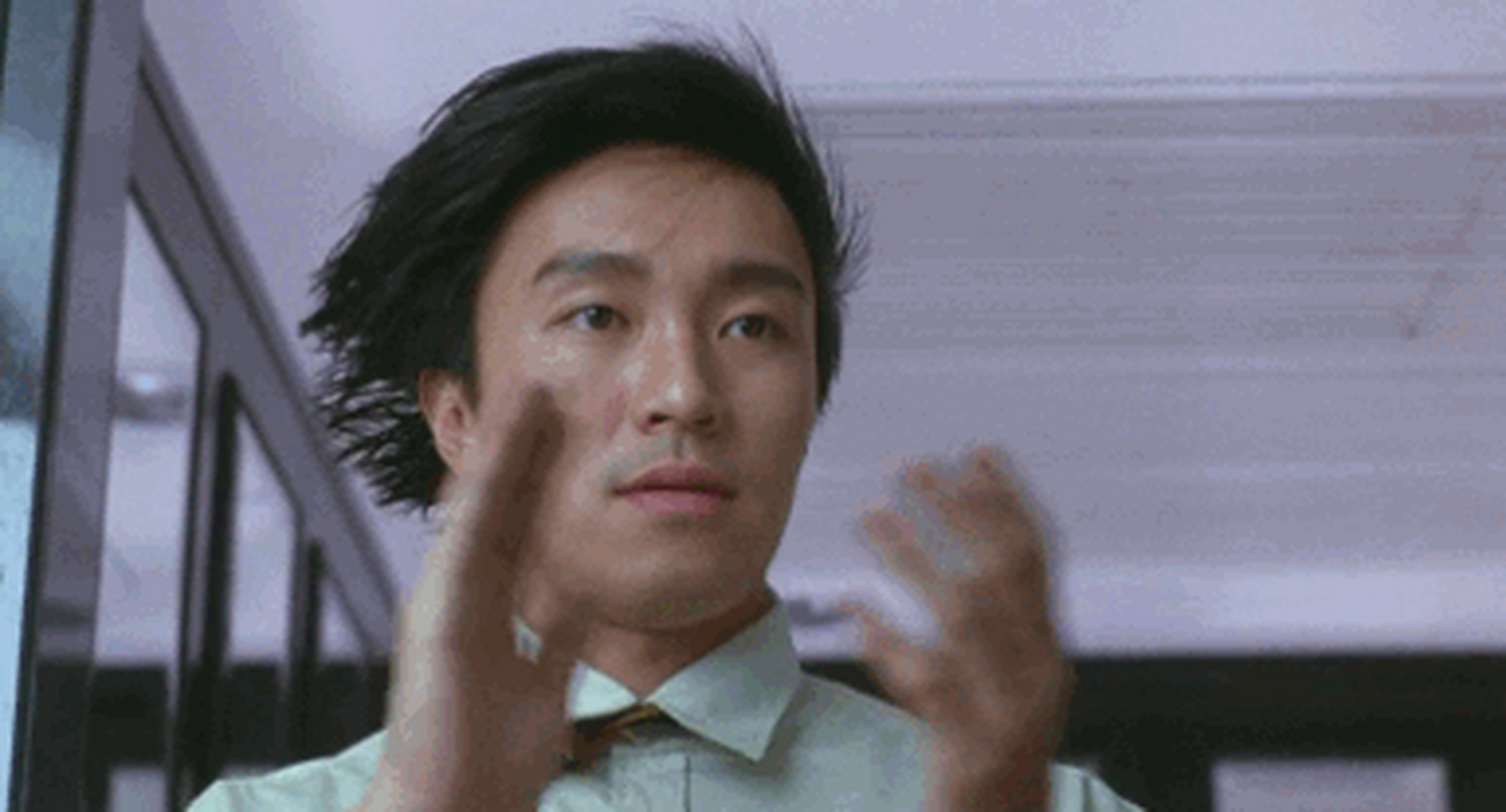 今天看过的印象深刻的消息,周星驰看电影《八角笼中》,哭了,说:宝强,i