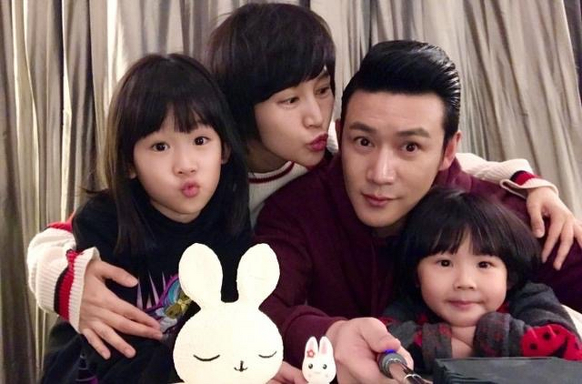 陆毅一家四口,画面美得让人羡慕