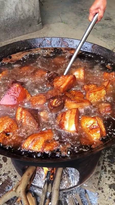金黄诱人的美食"汉源坛子肉"-度小视