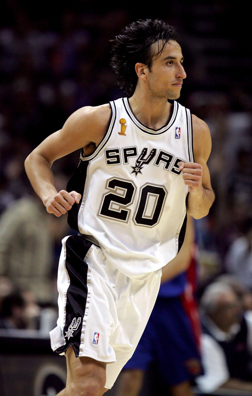 "妖刀"吉诺比利的飘逸长发.