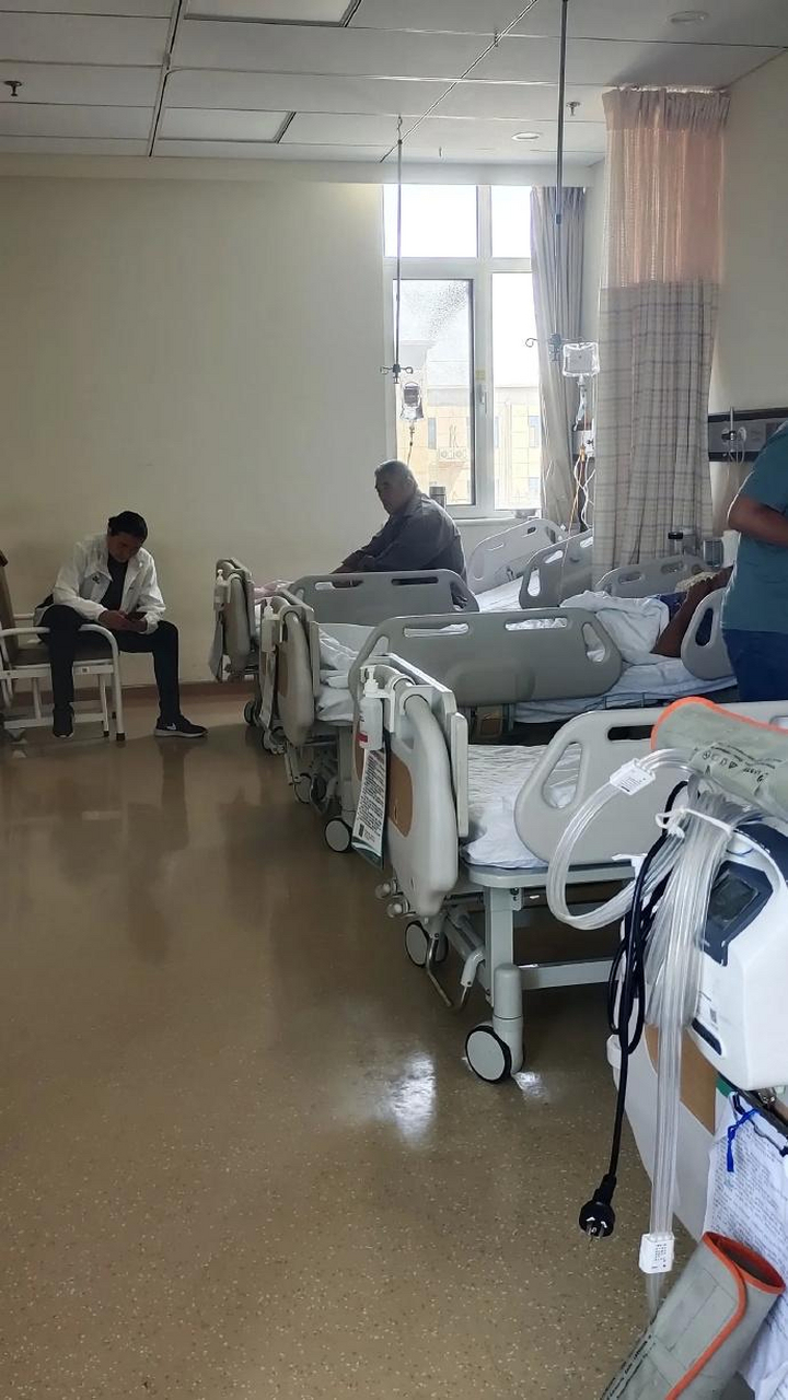 这段时间妈妈住院,发现一个问题:在医院陪老人的大部分都是女儿或儿子