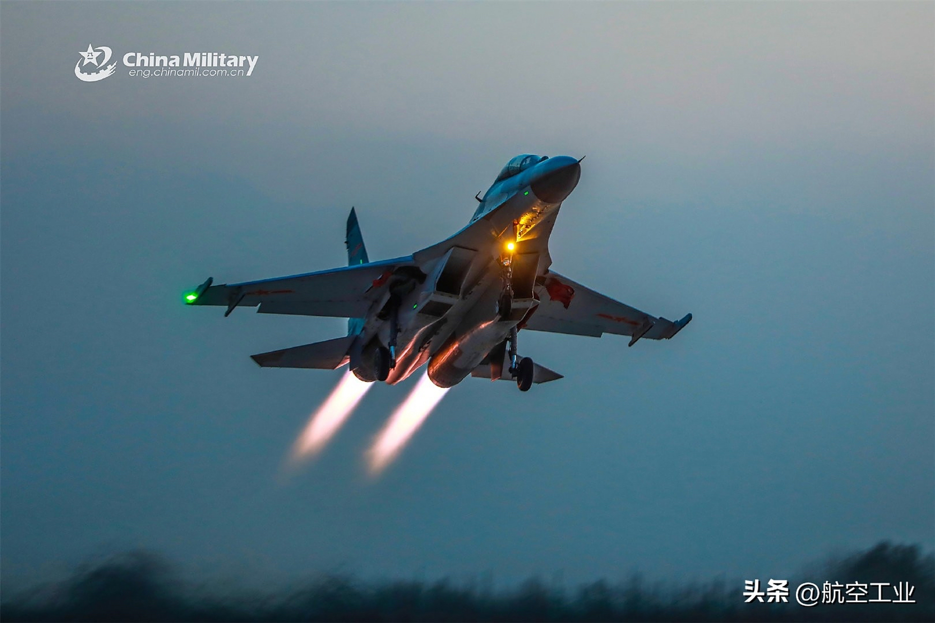 国产战斗机加力起飞0115