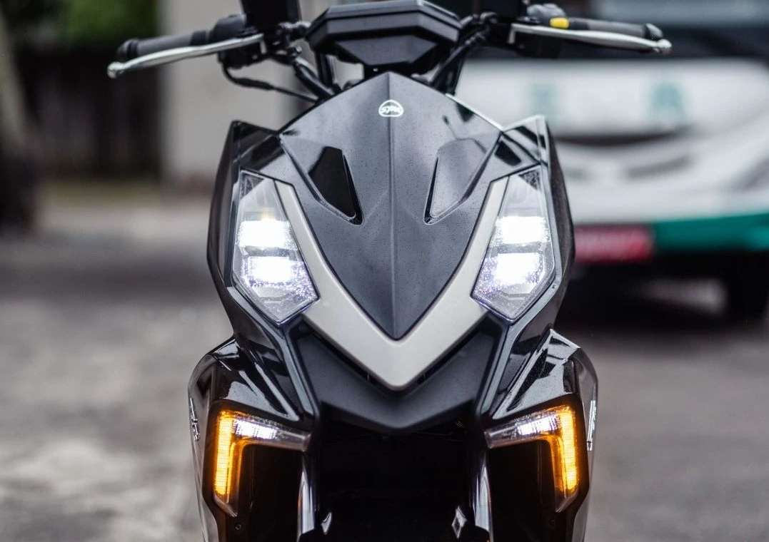 三阳drg150tcs独特后避震设计5050车重配比同级运动健将