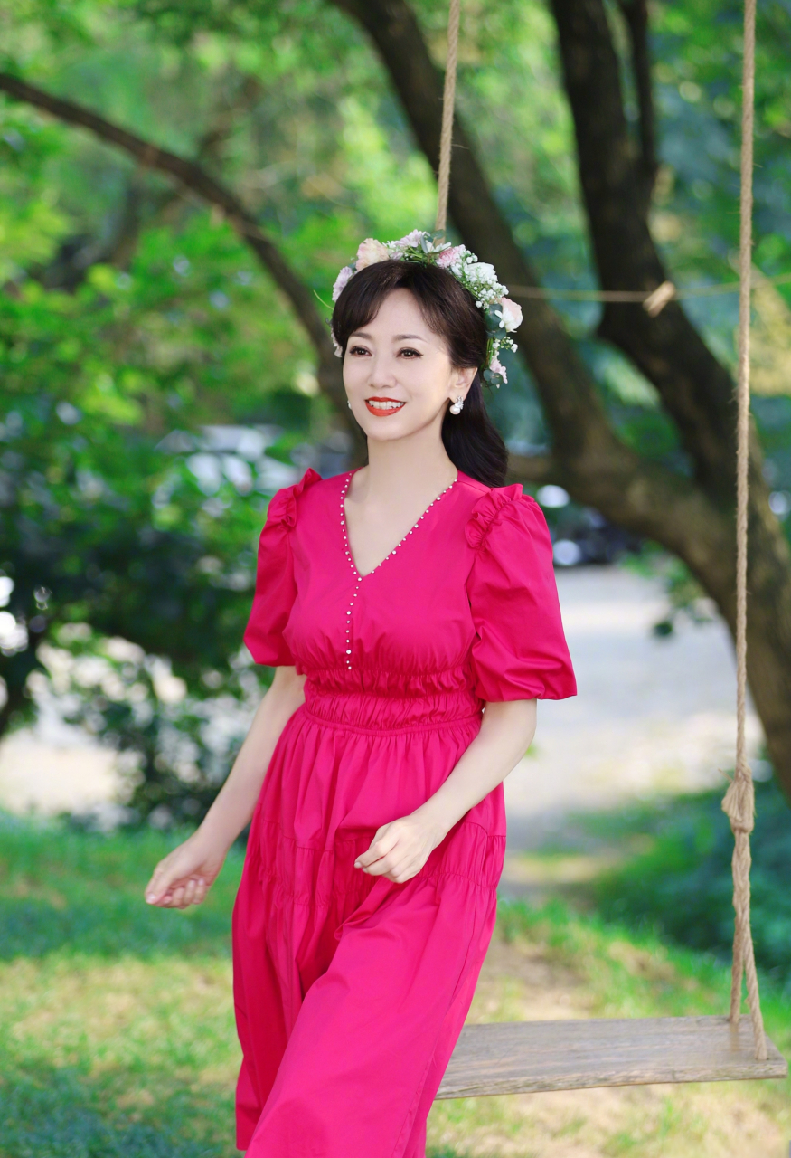 这哪里像70岁的女人,简直太美了!#赵雅芝