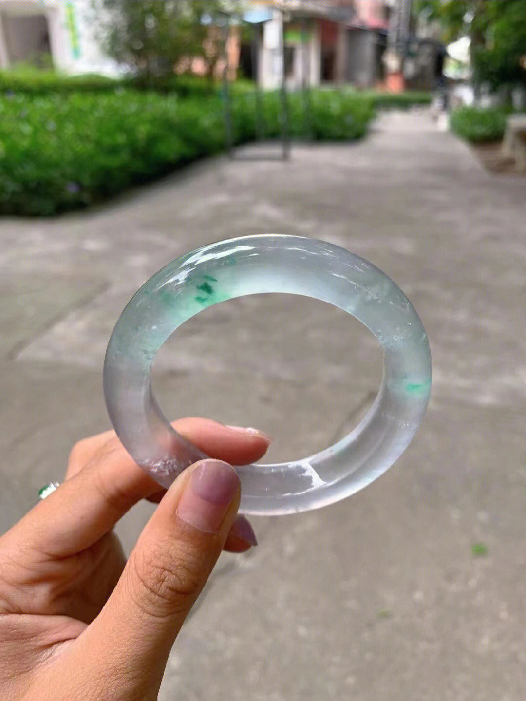 灵动优美～高冰飘绿花翡翠手镯