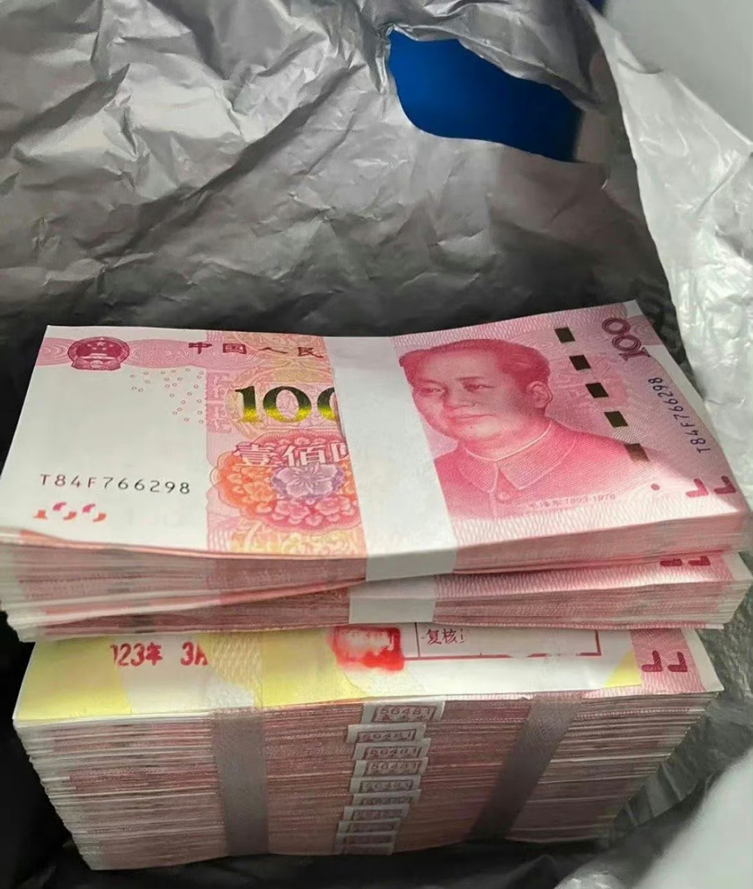 有些事不用试探 感觉不对劲就是不对劲 直觉是前兆 细节就是答案 67
