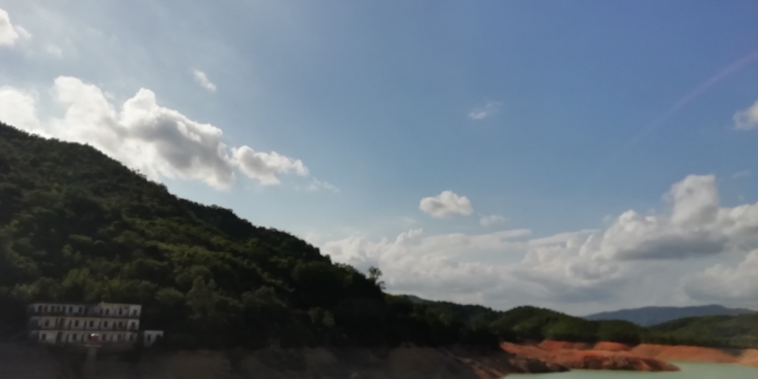 同义词辨析37:few;a few;little;a little few可作形容词和代词,作