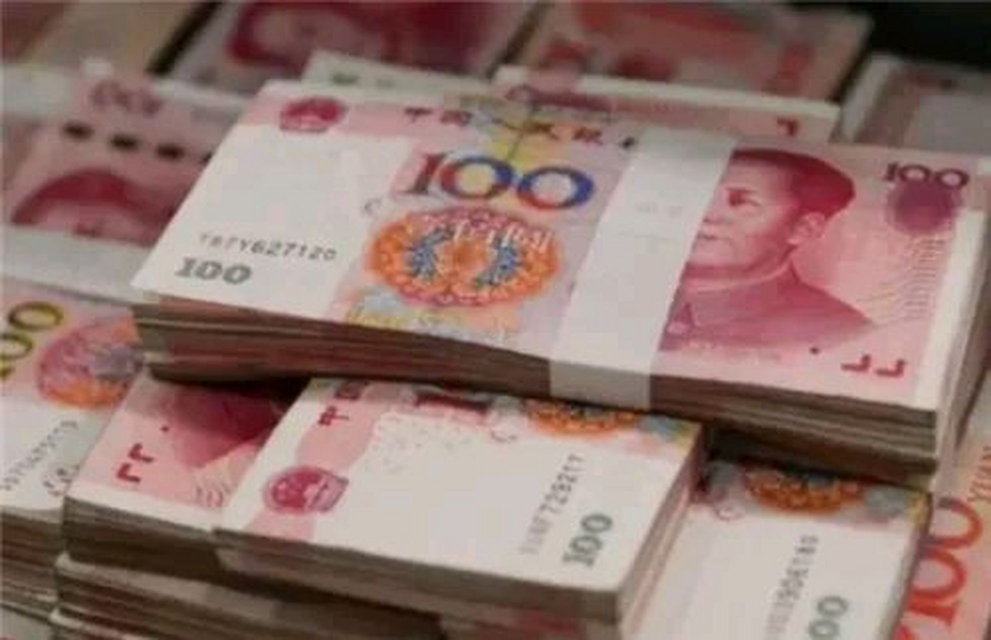 回顾江苏"第一美女辅警"许艳,她的荒唐无知比你想象的还要严重  "是