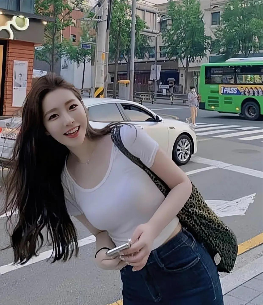 这才是生活中真实的美女.