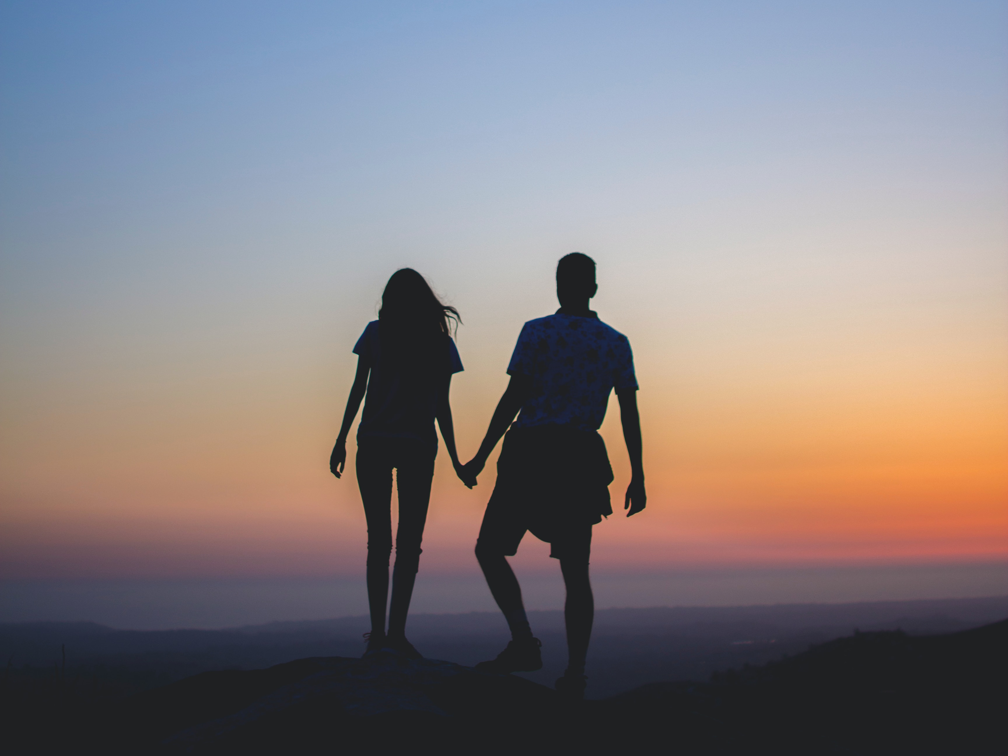 异性交往中,男人最渴望得到的,是女人这三样东西