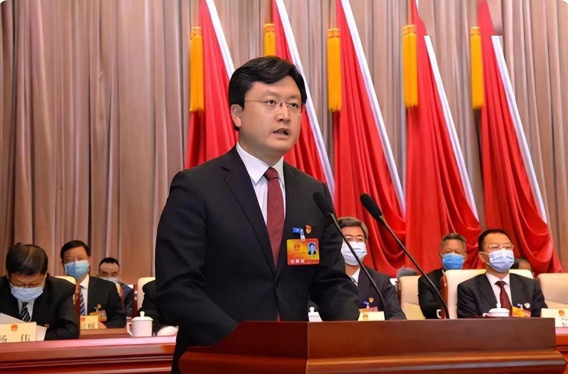 全国现任最年轻的地级市市长刘凯,北大博士,未来可期