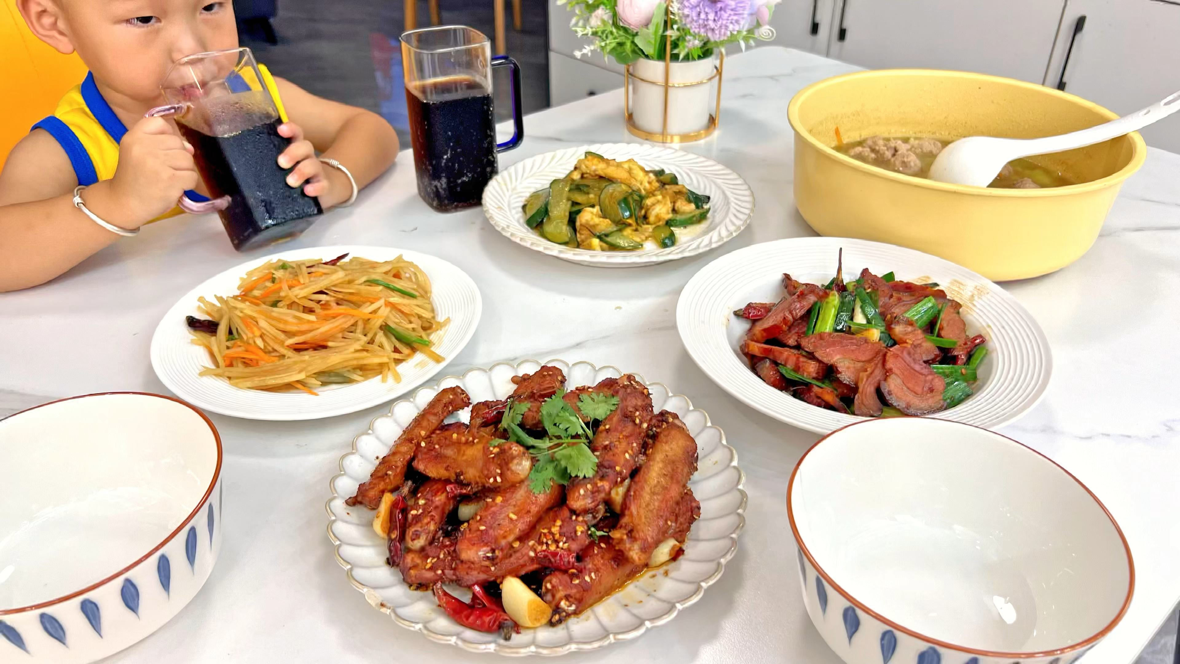 自己动手做饭感觉太棒了,既好吃还实惠,又是吃不起猪肉的一天