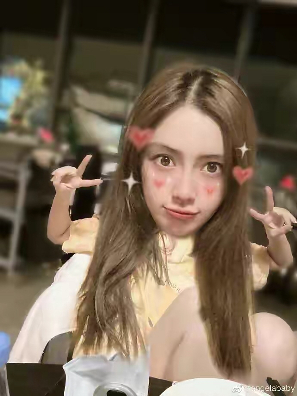 angelababy杨颖大头特效萌照,搞怪又可爱!