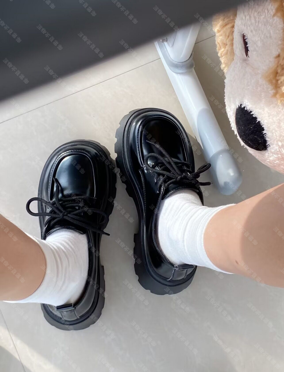 多看几张小皮鞋加白袜吧!#玉御不是愈郁