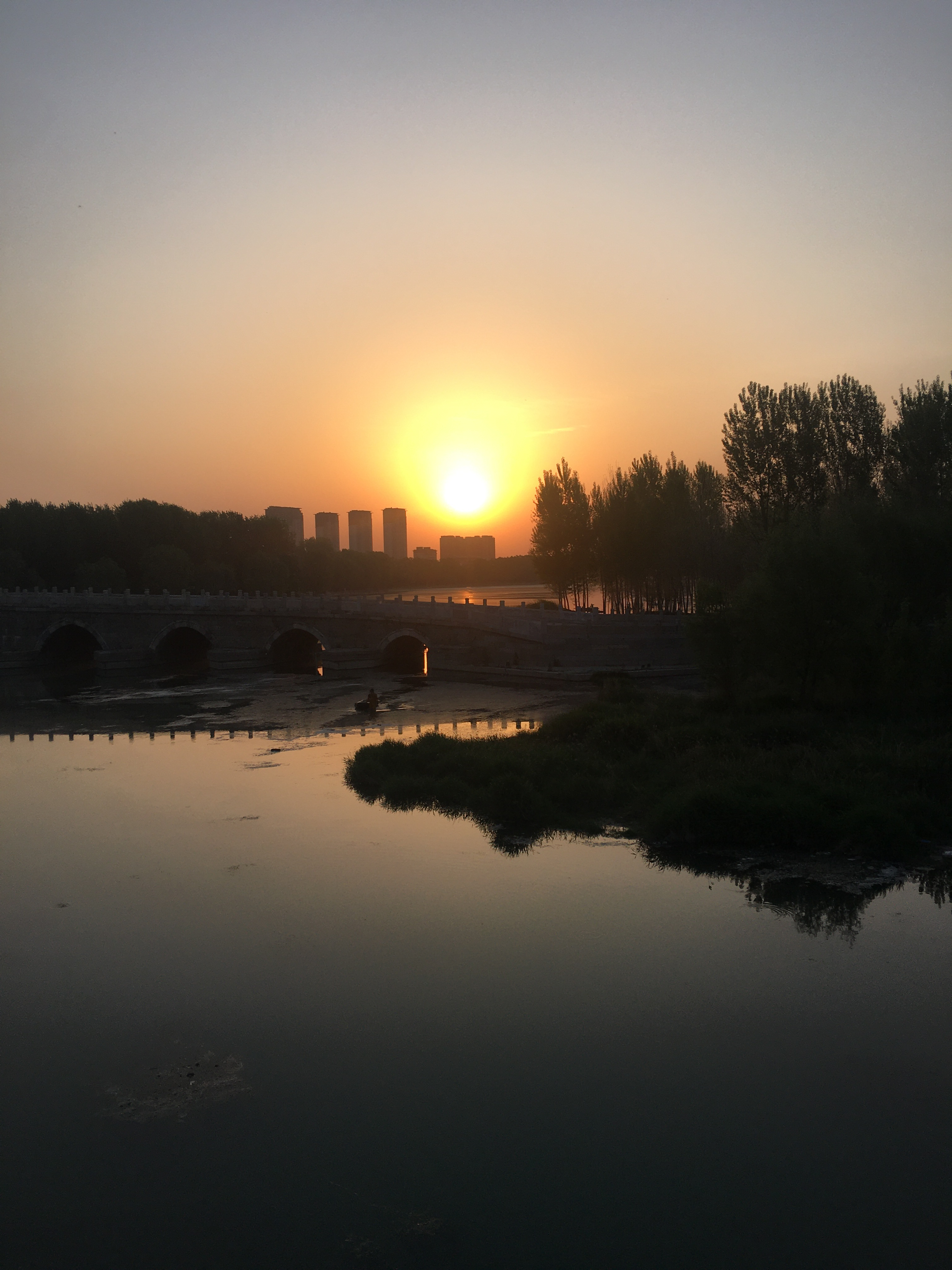 北方早晨的日出