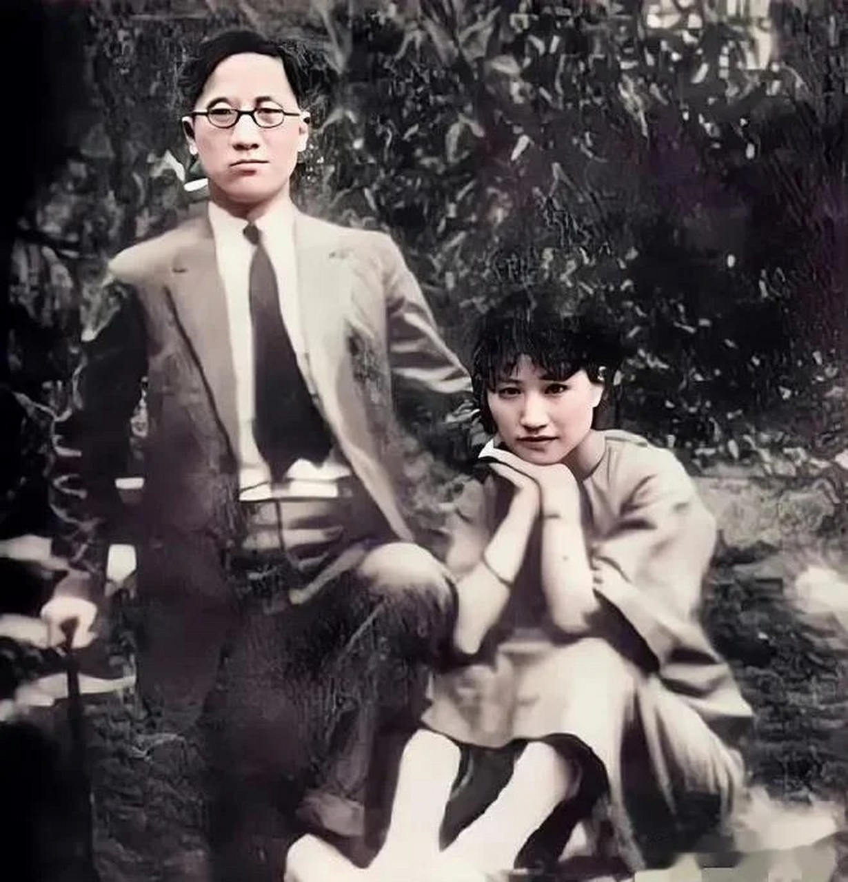 不可思议的是,结婚第二年,徐志摩搭机去北京参加一场林徽因主讲的