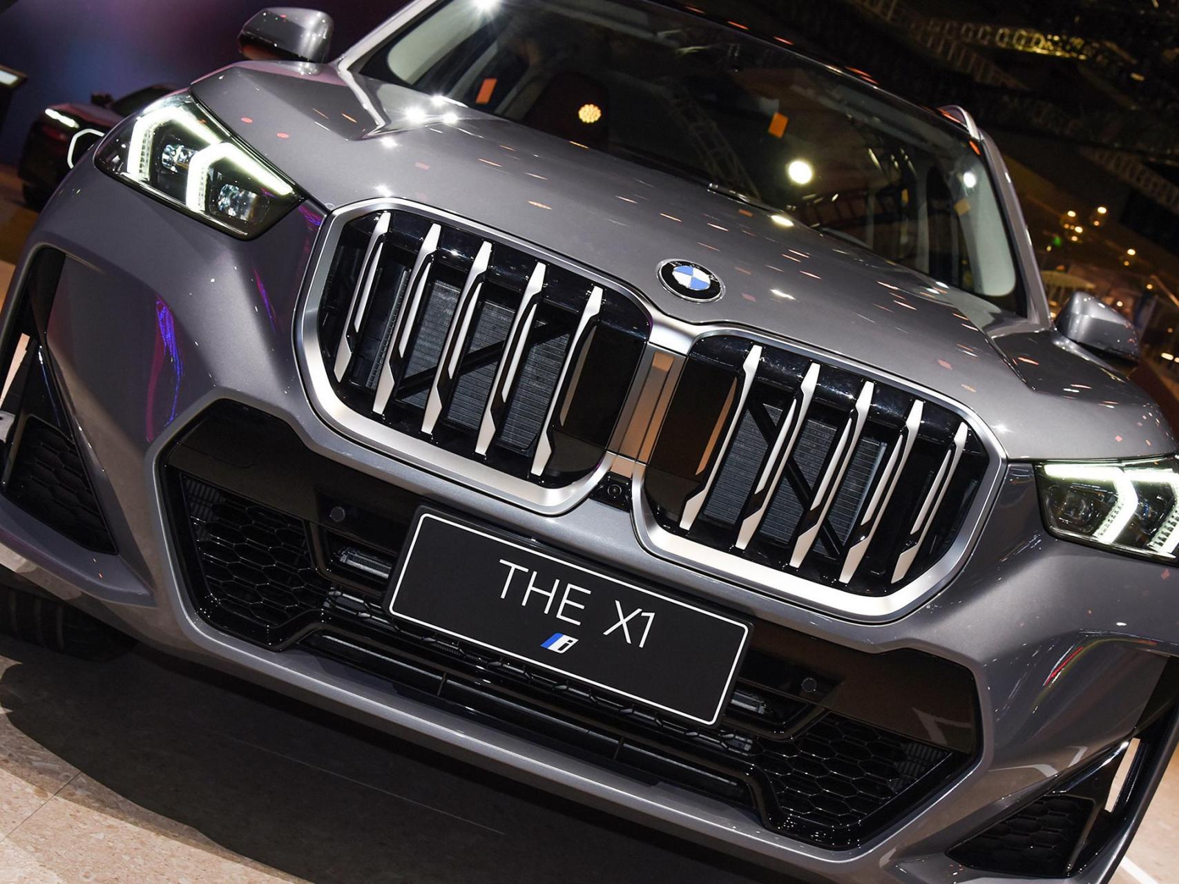 2023上海车展,全新换代宝马x1实车 尺寸更大的肾型格栅,外观更具运动