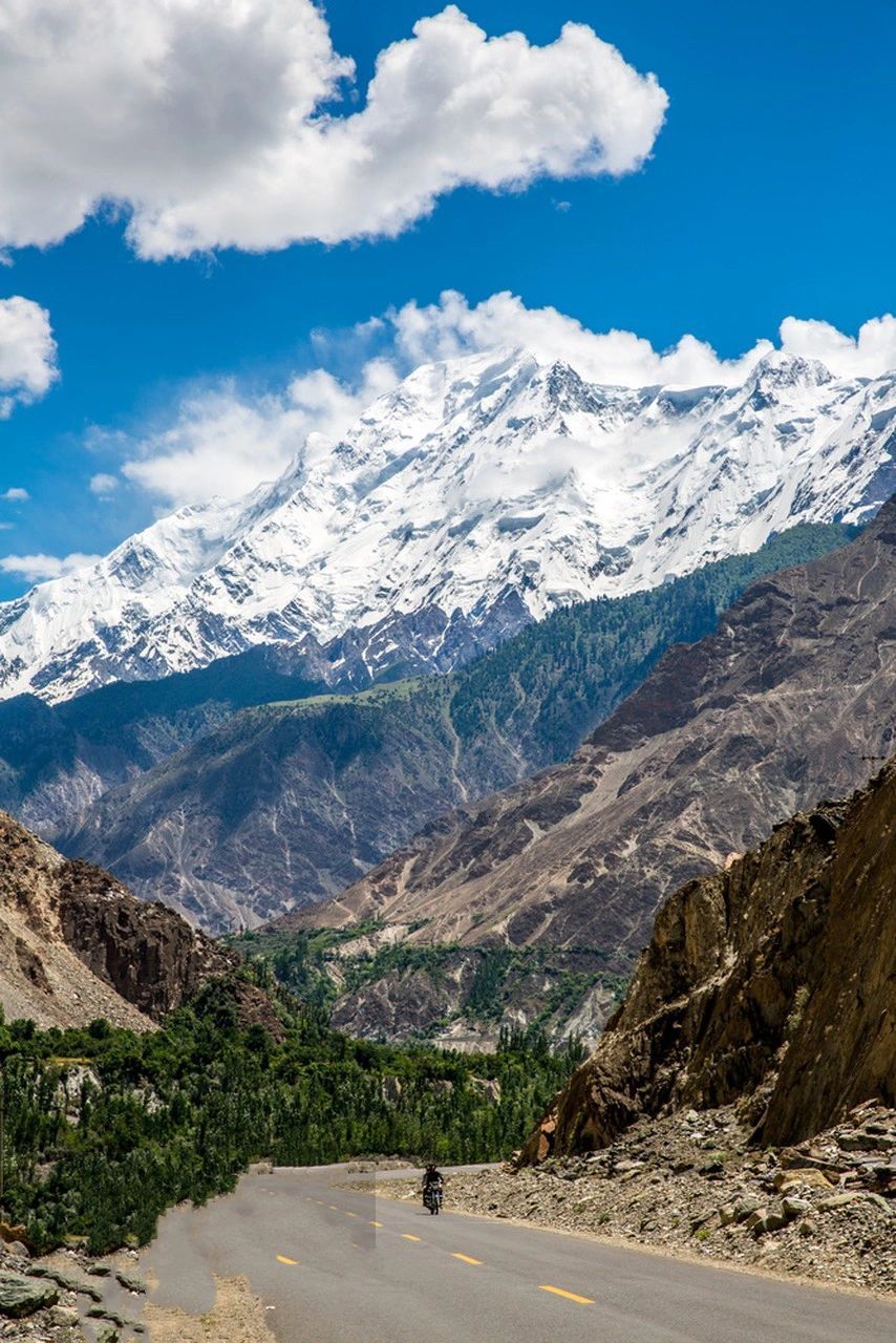 这里,是中国最牛的县城 这是惟一一个与巴基斯坦,阿富汗,塔吉克斯坦
