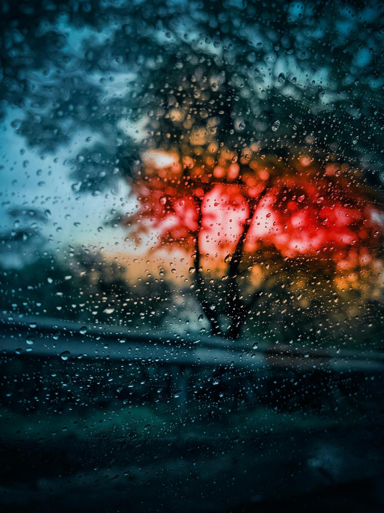 沉默不想说话的现实句子,句句有感而发,值得收藏