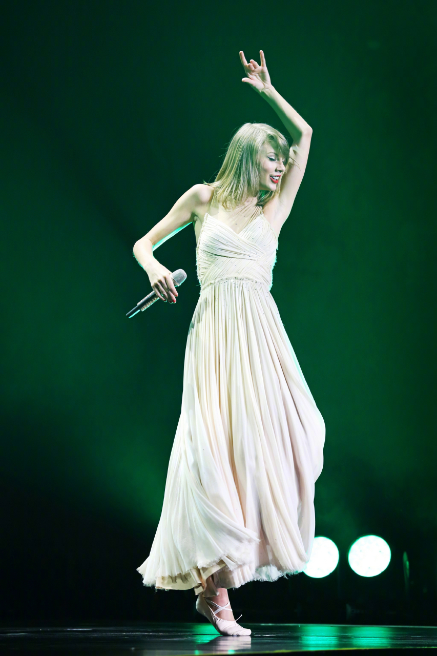 舞台上的王者霉霉taylor swift#娱乐大赏# #一眼沦陷# #惊艳瞬间