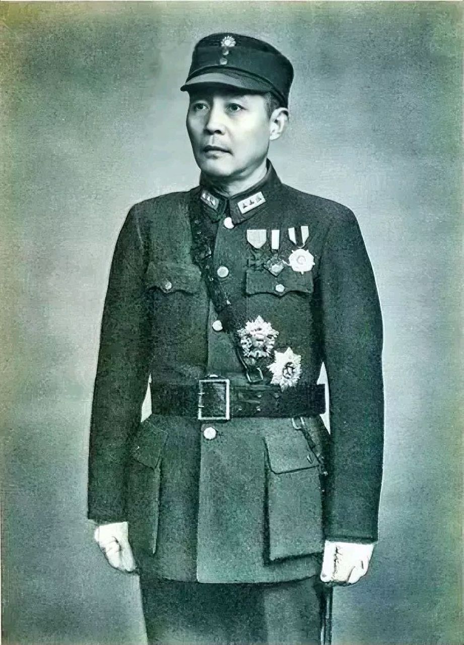 1928年,钱大钧被妻子欧阳藻丽叫到病榻前交待后事:"我死后,你要娶我