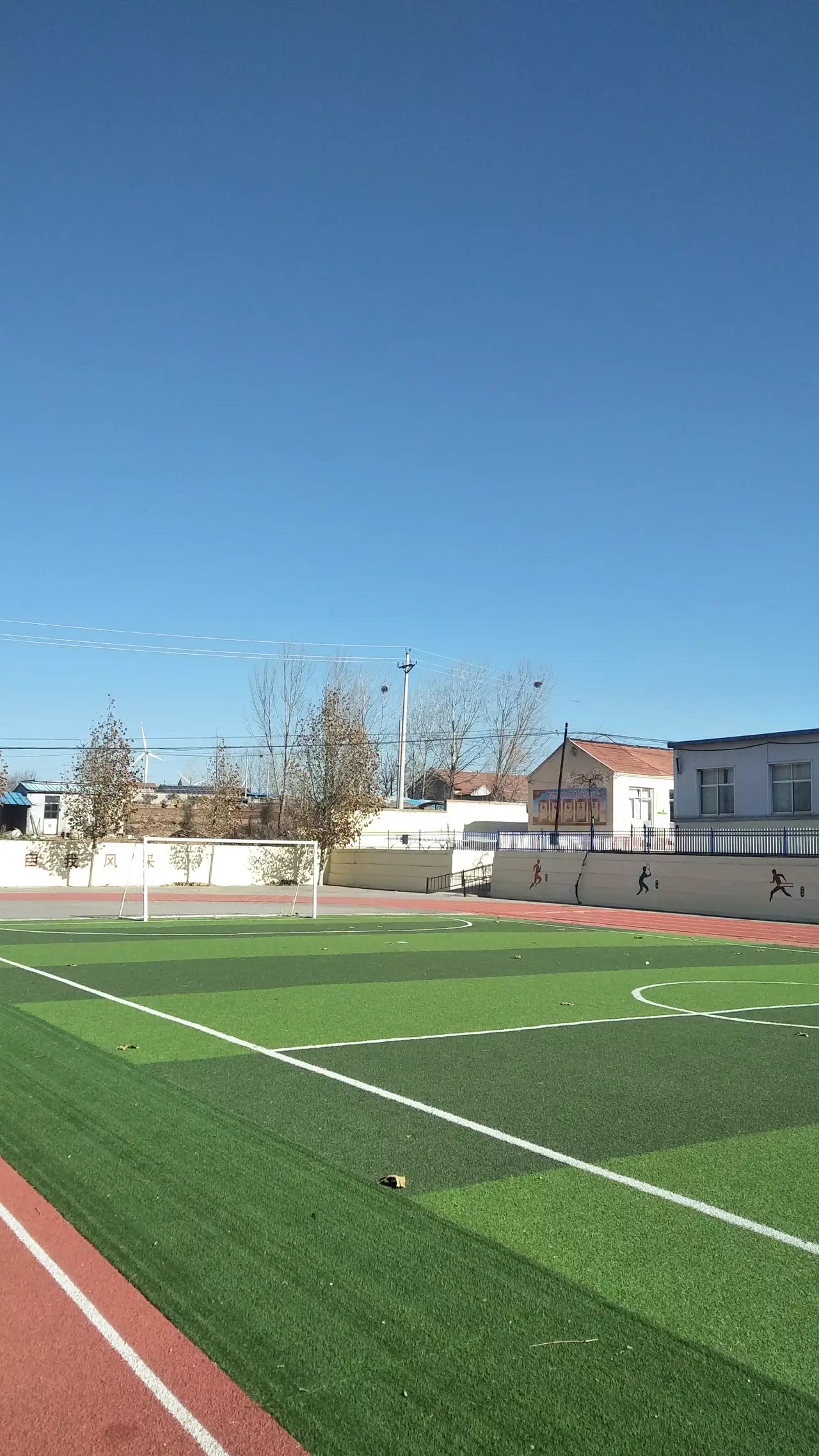 前天在街上碰见了我二十年前的一个同事,他说他那