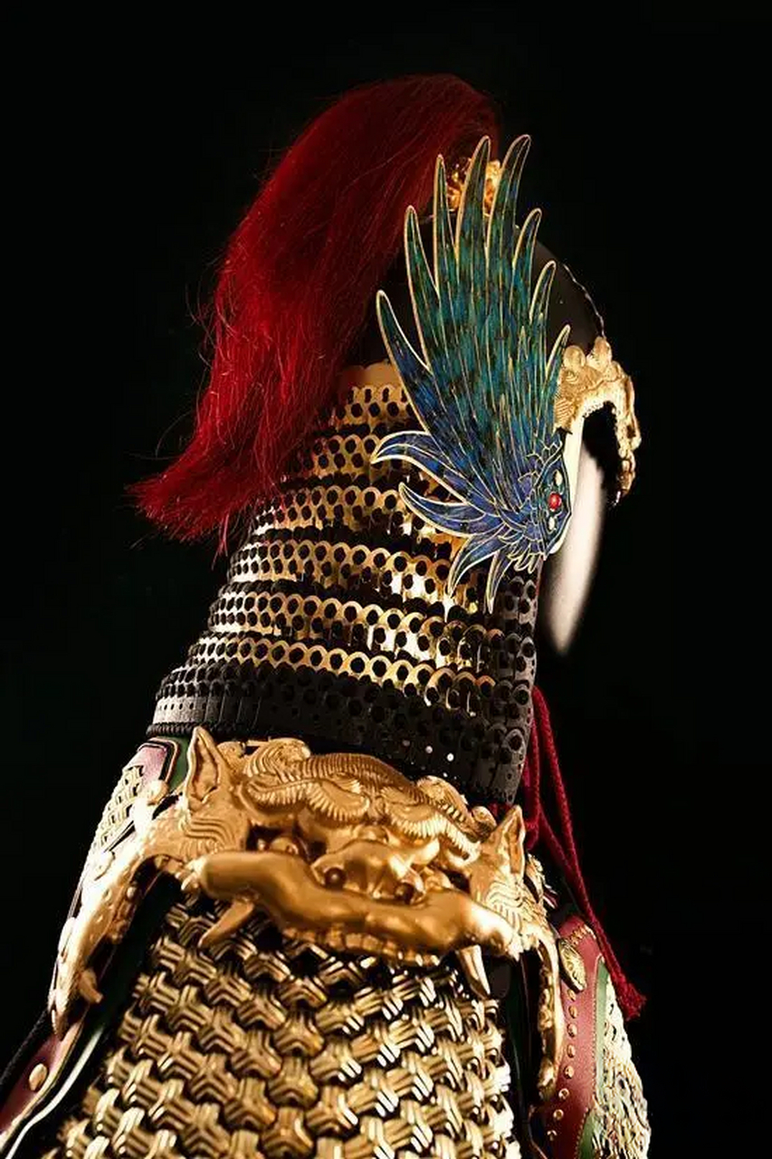 这是唐代明光铠还是明朝山文甲呢?#明朝历史# #兵器甲胄# #唐朝