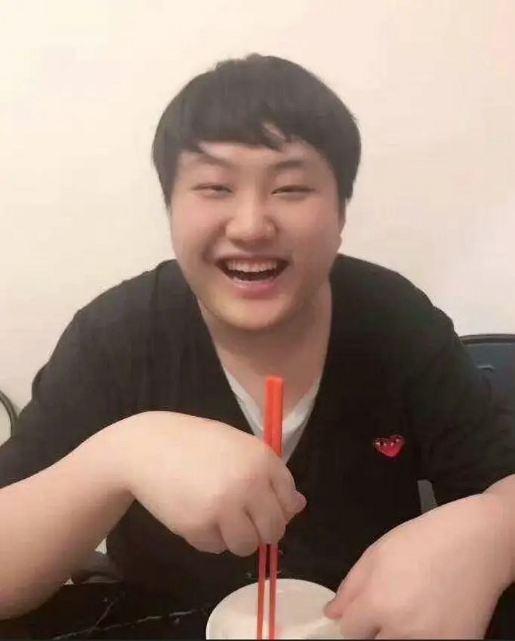 山泥若:今天比赛tes赢!