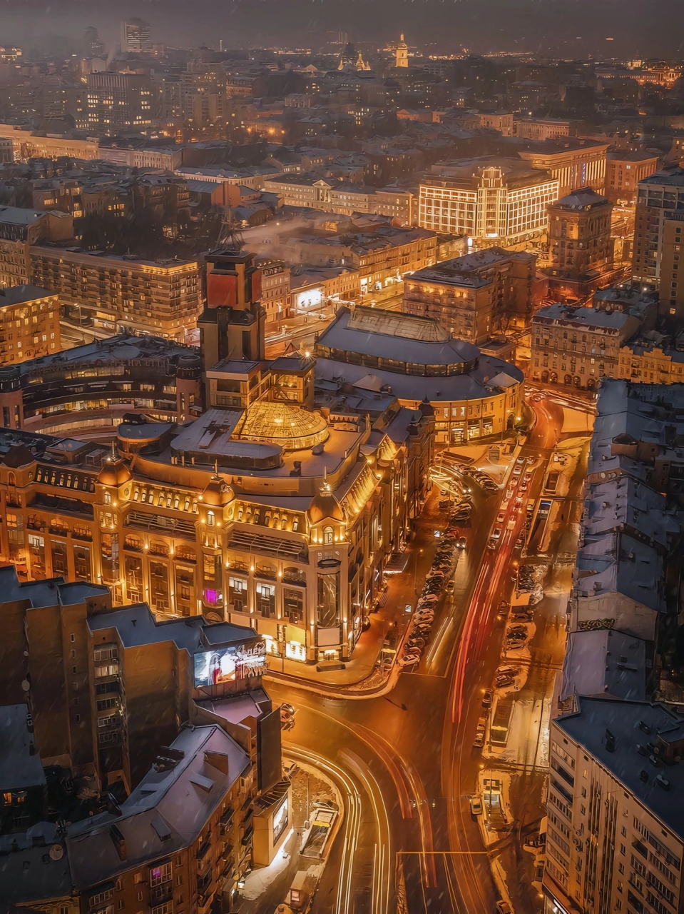 "花园城市"乌克兰首都～基辅 基辅,人口296万人,人均gdp为9000美元