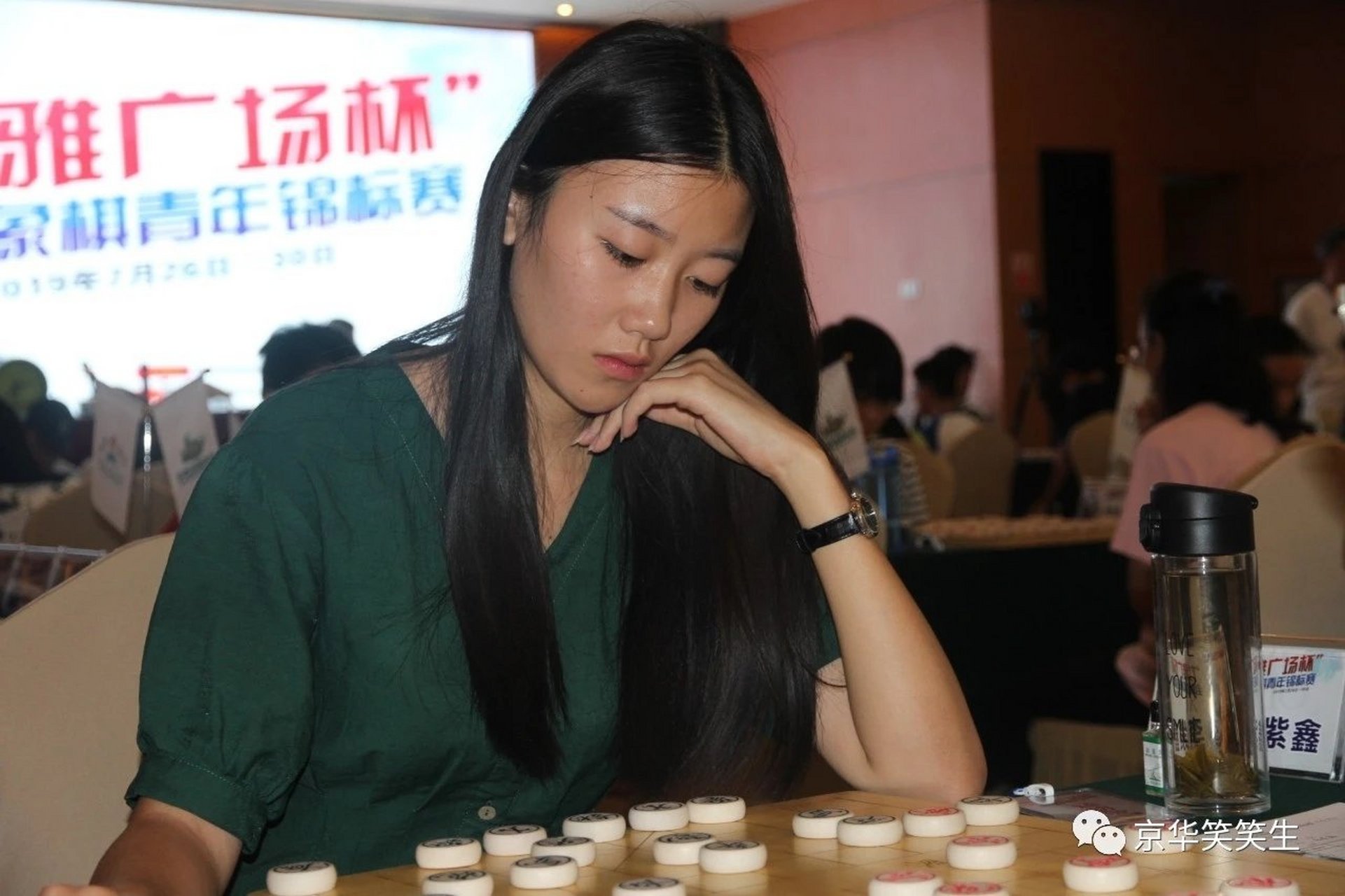 河北的象棋大师李紫鑫,颜值气质如何?