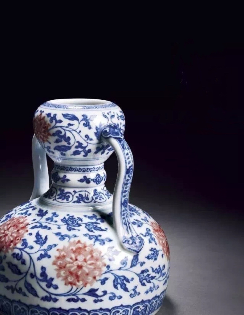 瓷器器型鉴赏:清代如意耳葫芦尊