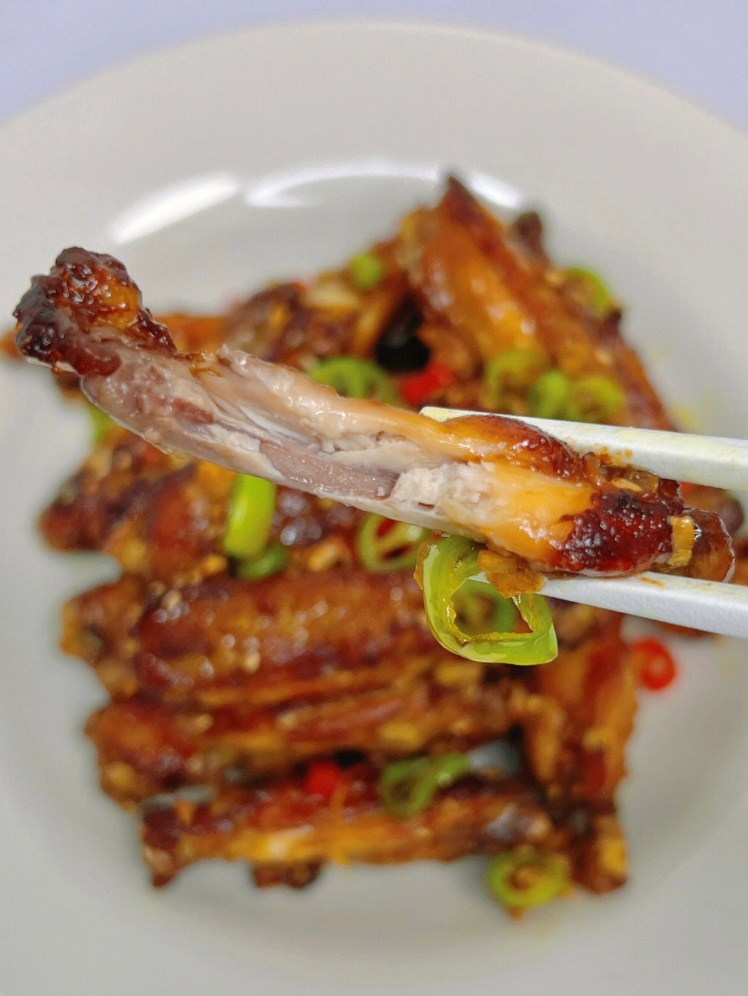 这是我做过最成功的蒜香鸡翅[emoji]1f525[/emoji]好吃到转圈圈 最近