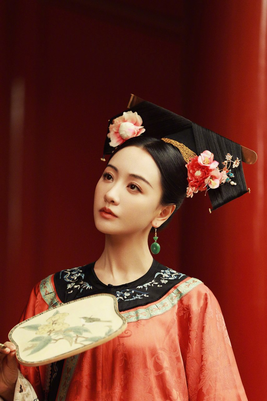 这些清宫造型也太美了吧,这是于正于今天下午分享的一组女星清宫造型