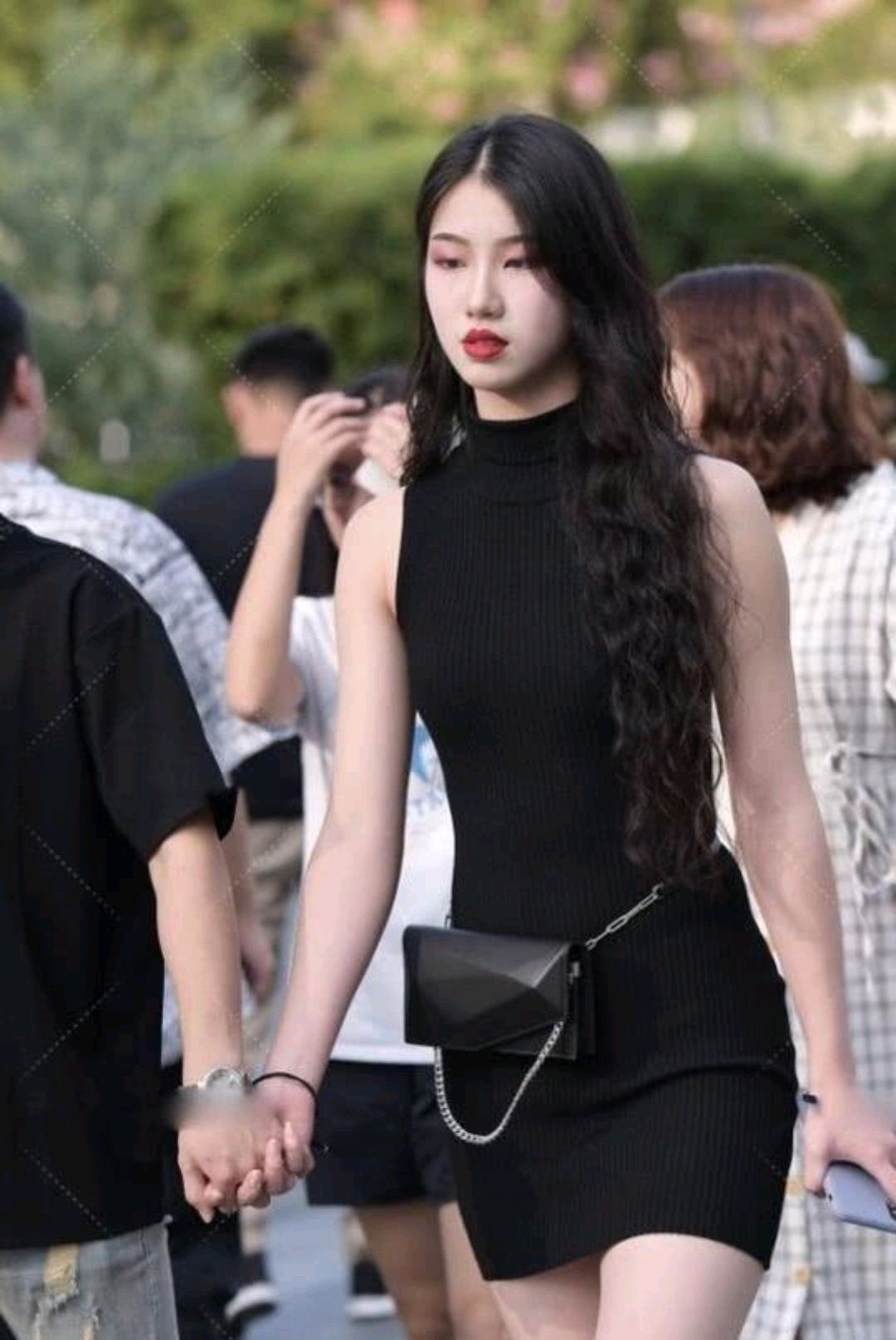 女朋友比自己足足高了十厘米,压力山大