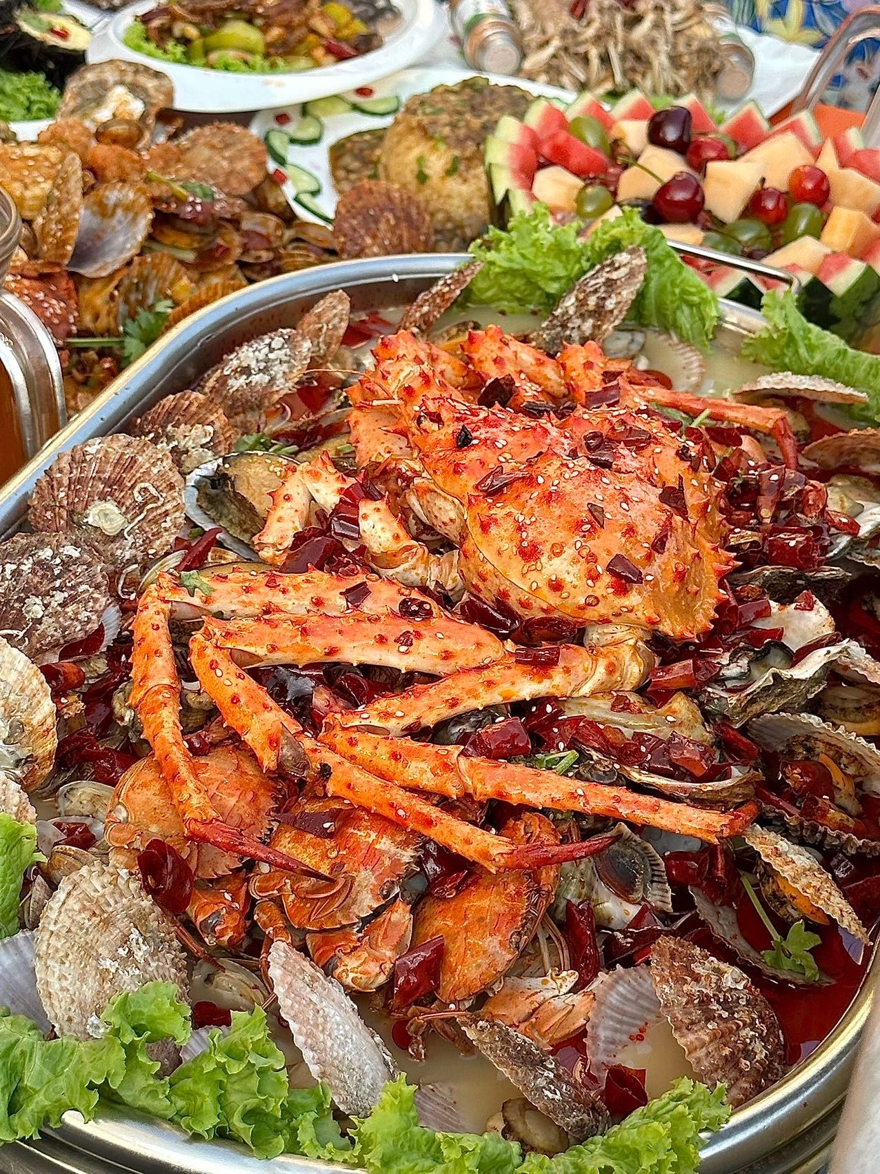 在青岛吃到了一种很新的东西!瓦罐海鲜!