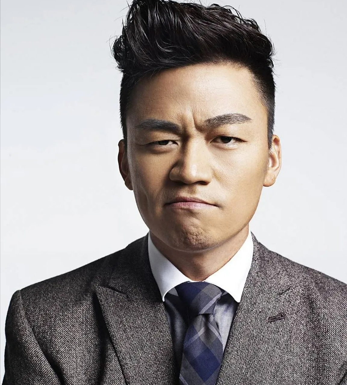 王宝强走了一个马 ,来了个冯, 这个更厉害多了两把刷子[偷笑][偷笑] 