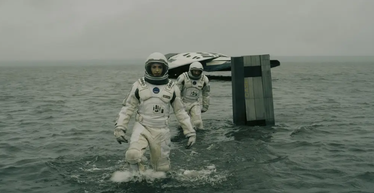 《星际穿越》剧情解析