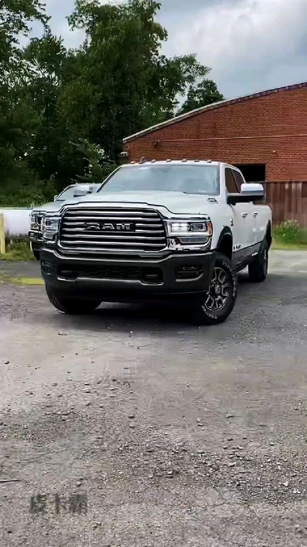 道奇公羊ram皮卡车货箱宝后箱盖齐全