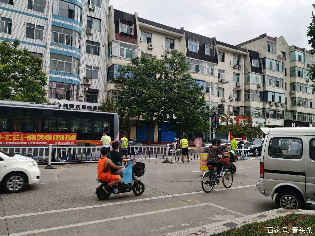 臨汾昨夜狂風暴雨後 今天街頭一瞥