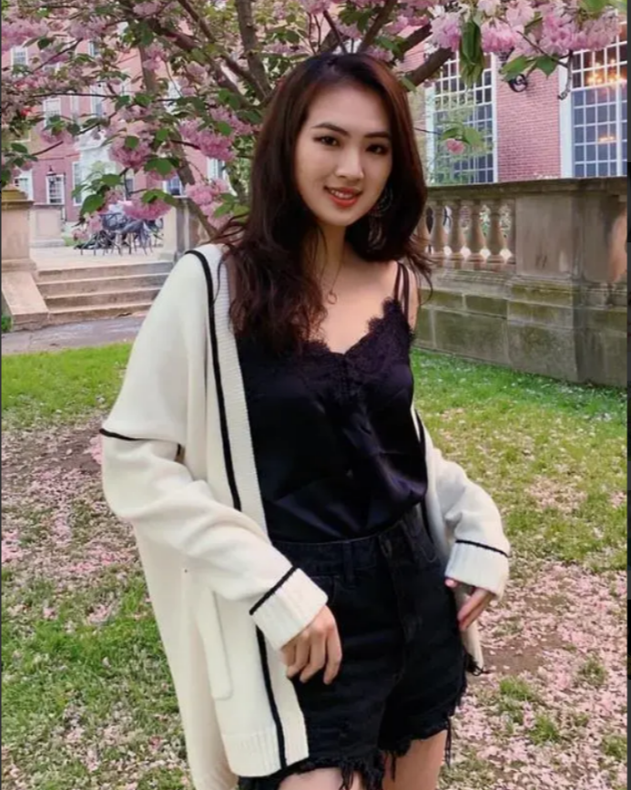 "华为二千金"姚安娜住5亿豪宅,管家年薪40万,却还涉足娱乐圈