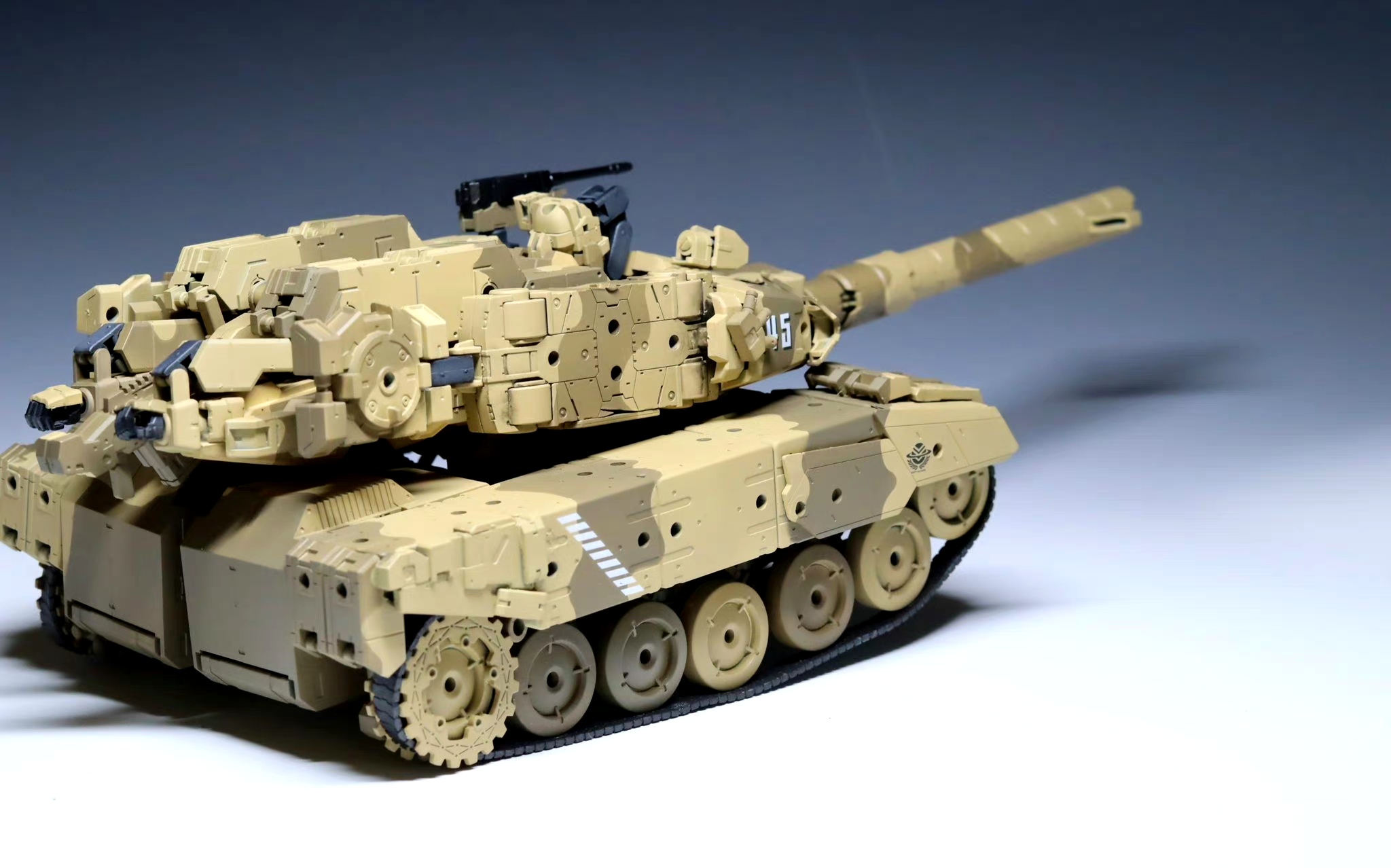 模型欣赏:万代 30mm系列机体改造 变形坦克