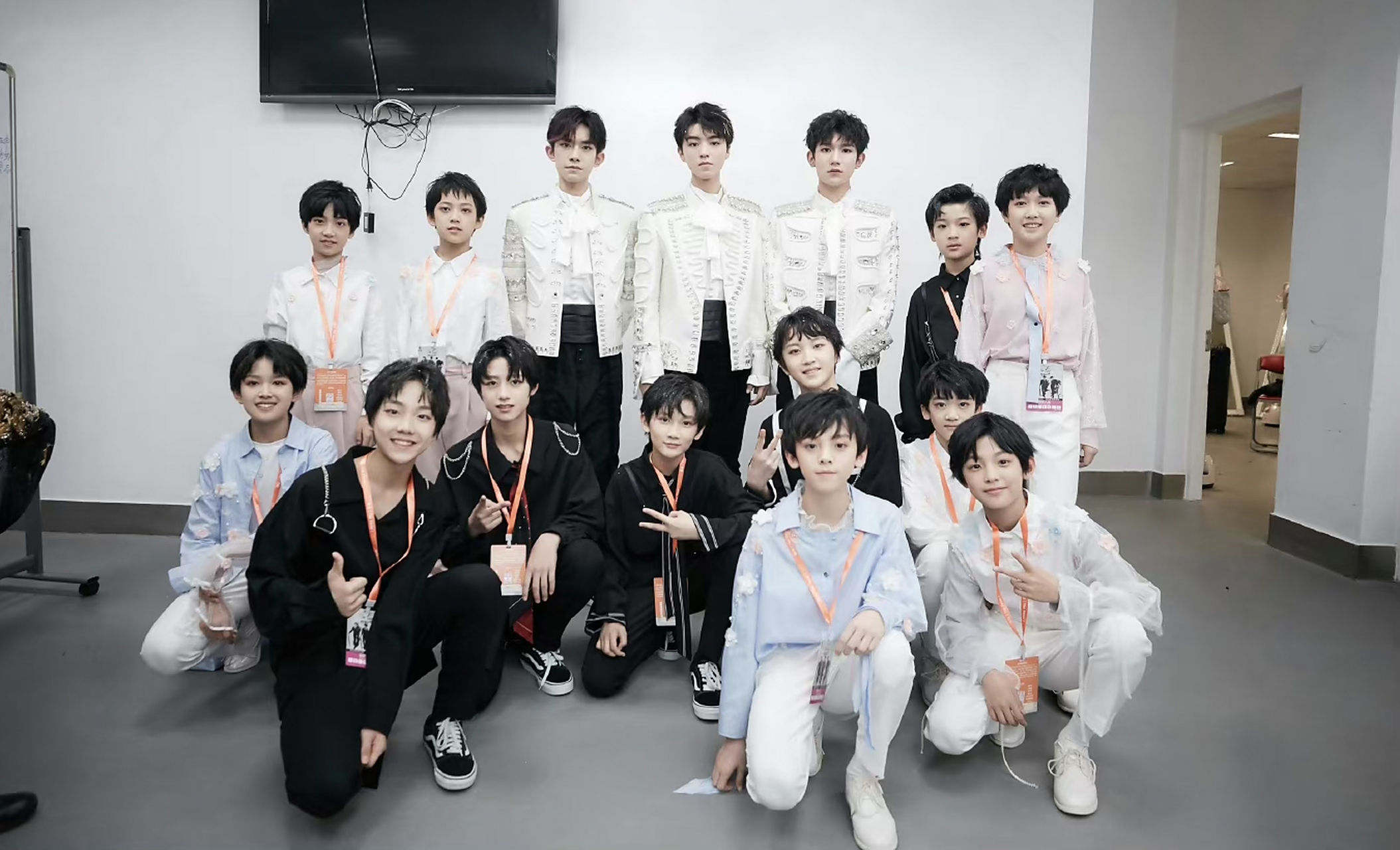 从8个到38个,从第一代tfboys到第四代,时代峰峻的养成系道路已走 144